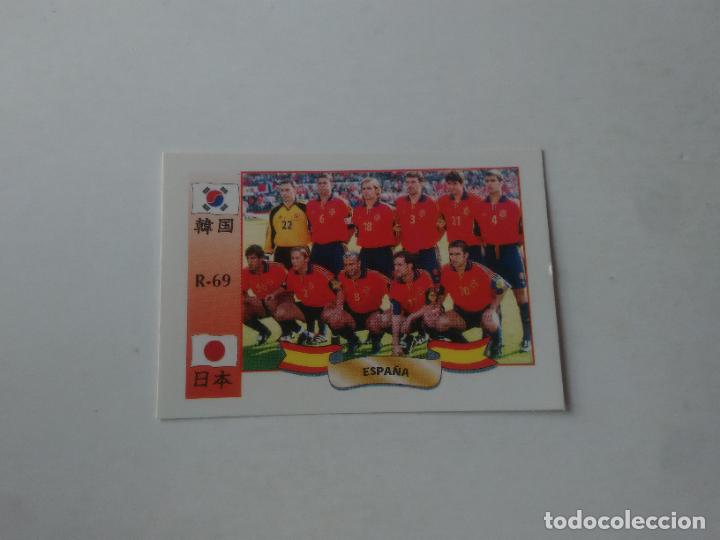 Coleccionismo deportivo: 69 EQUIPO PLANTILLA SELECCI&Oacute;N ESPA&Ntilde;A STICKER CROMO FUTBOL MUNDIAL 2002 WORLD CUP 02 REYAUCA