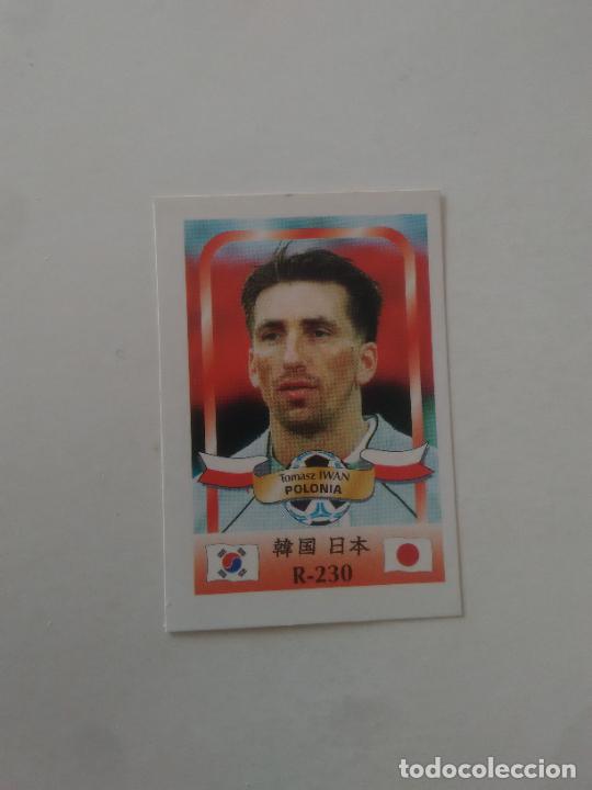 Coleccionismo deportivo: 230 TOMASZ IWAN SELECCI&Oacute;N POLONIA STICKER CROMO FUTBOL MUNDIAL 2002 WORLD CUP 02 REYAUCA
