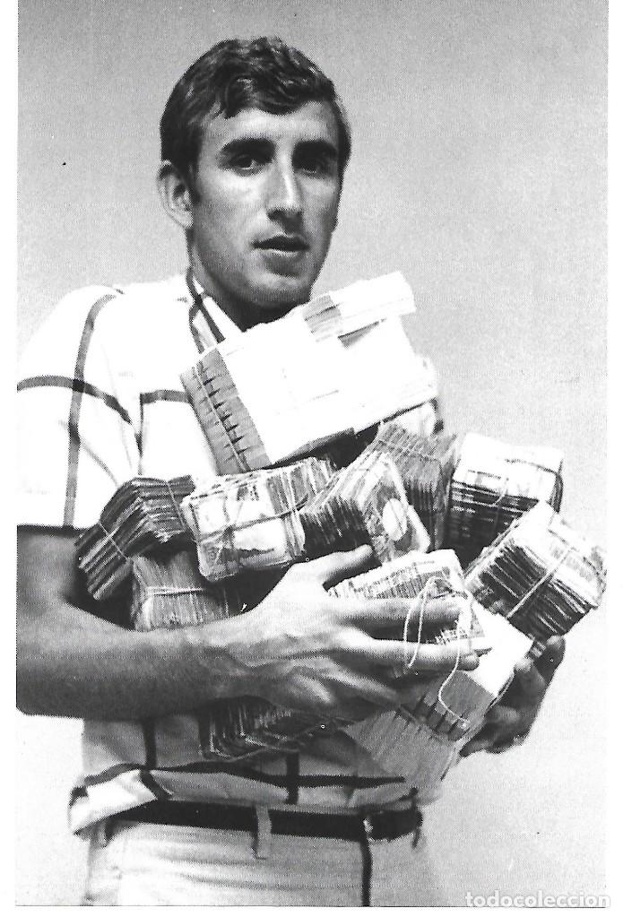 Coleccionismo deportivo: BAR&Ccedil;A: L&aacute;mina de CHARLY REXACH - Foto 1