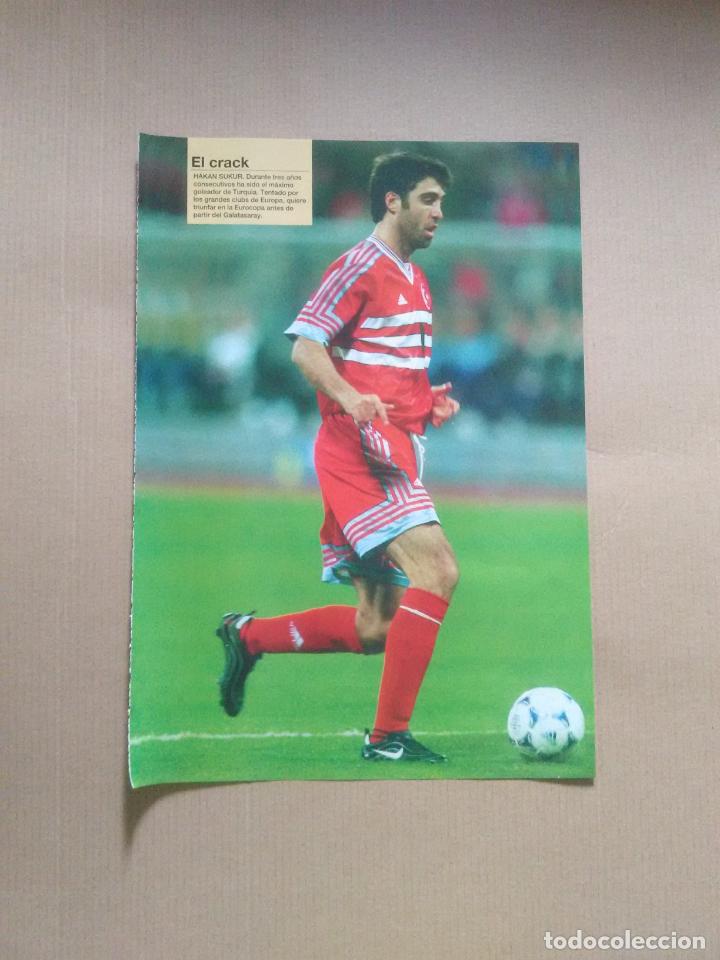 Collectionnisme sportif: HAKAN SUKUR TURQUIA E ITALIA EQUIPO DOBLE POSTER 1 PAG REVISTA DON BAL&Oacute;N EUROCOPA 2000 EURO 00