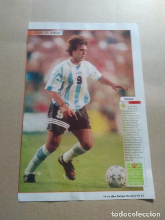Collectionnisme sportif: GABRIEL BATISTUTA ARGENTINA DENNIS BERGKAMP DOBLE POSTER 1 PAG MUNDIAL 98 WORLD CUP 1998 DON BALON