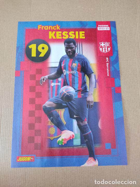 Collectionnisme sportif: KESSIE BARCELONA BAR&Ccedil;A UMAR SADIQ ALMERIA LIGA 2022-2023 DOBLE P&Oacute;STER 1 P&Aacute;G REVISTA JUG&Oacute;N 22-23