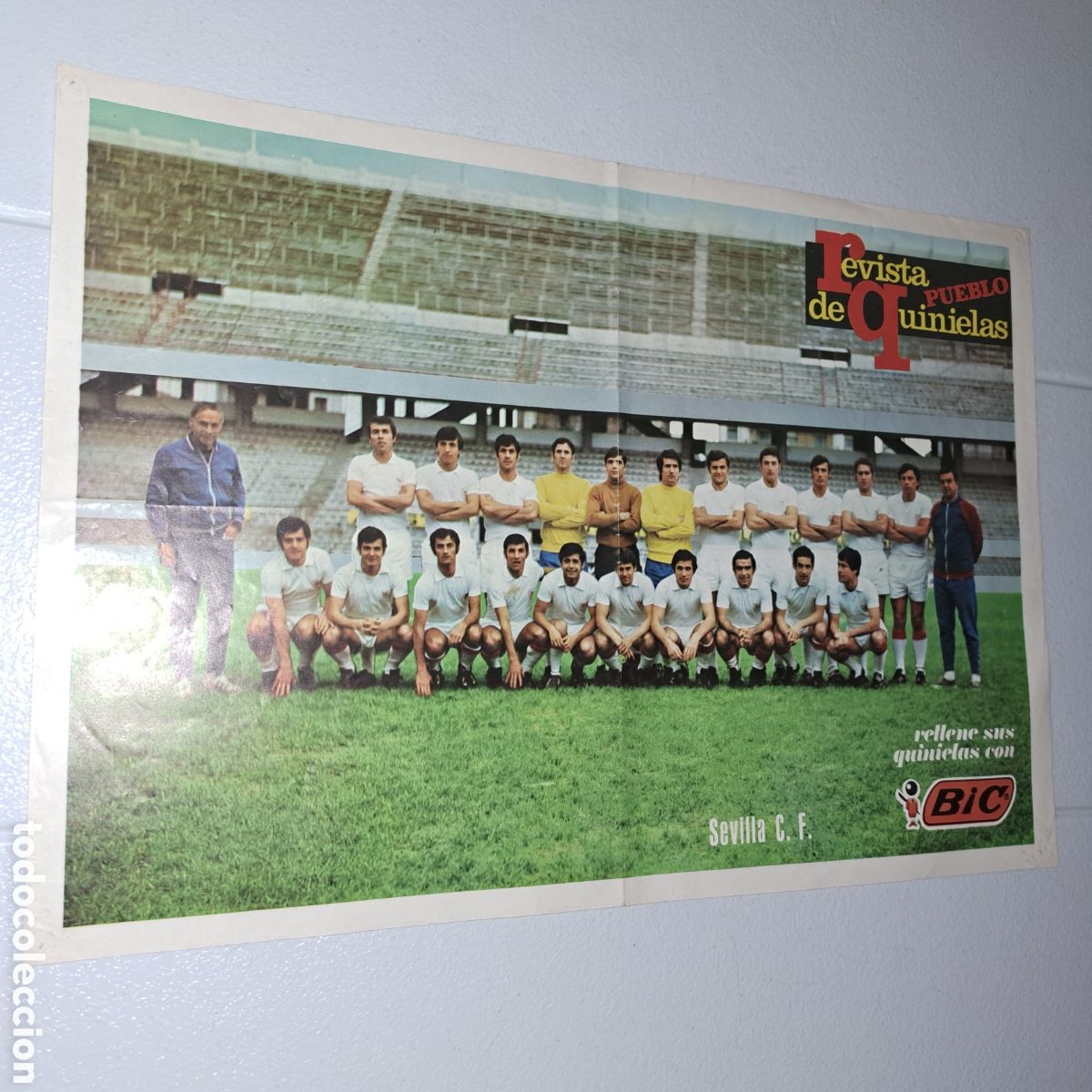Collezionismo sportivo: SEVILLA, C F. - POSTER REVISTA DE QUINIELAS PUEBLO - BIC