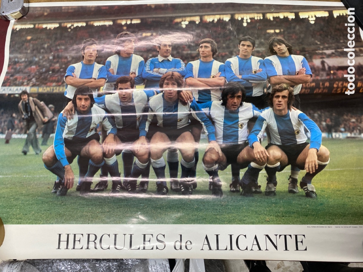 Coleccionismo deportivo: POSTER FUTBOL H&Eacute;CULES DE ALICANTE FORMA EDICIONES MADRID 1977
