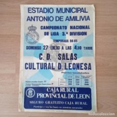 Coleccionismo deportivo: CARTEL FUTBOL TEMPORADA 1984-85 CULTURAL LEONESA VS SALAS. Lote 403437004