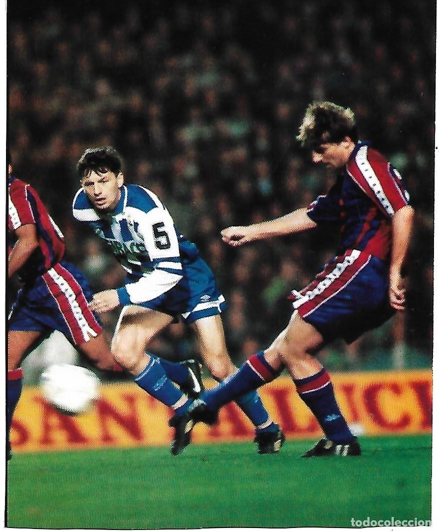 Coleccionismo deportivo: BAR&Ccedil;A: Gran recorte de LAUDRUP disparando. 1993 - Foto 1