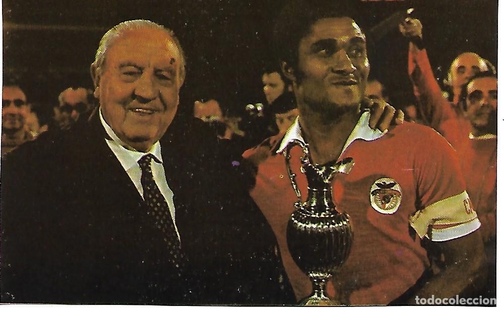 Coleccionismo deportivo: Recorte de EUSEBIO (Benfica) con SANTIAGO BERNAB&Eacute;U - Foto 1