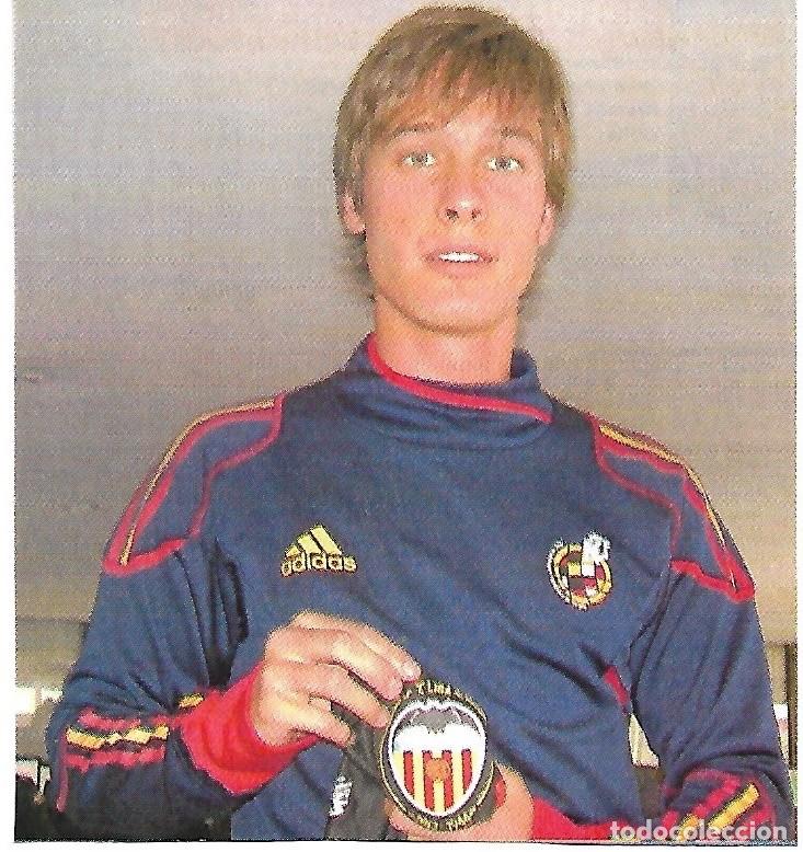 Coleccionismo deportivo: VALENCIA CF: Recorte de Sergio CANALES. 2011 - Foto 1