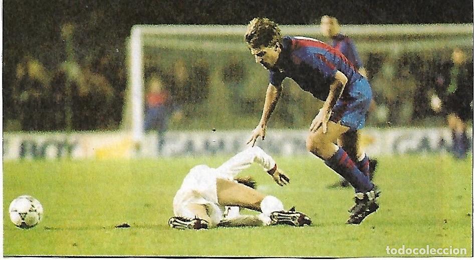 Coleccionismo deportivo: Recorte de LAUDRUP y&eacute;ndose de un rival - Foto 1