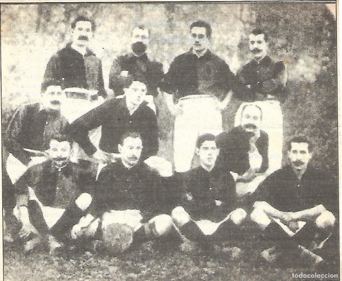 Coleccionismo deportivo: BAR&Ccedil;A: Recorte de un equipo de 1902 - Foto 1