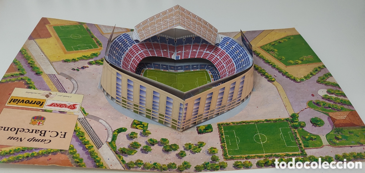 Coleccionismo deportivo: MAQUETA PLEGABLE CAMP NOU - Foto 1