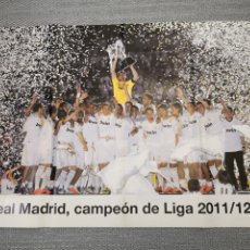 Coleccionismo deportivo: 84X59CM POSTER REAL MADRID CAMPEON DE LIGA 2011 2012 11 12 GRAN TAMAÑO