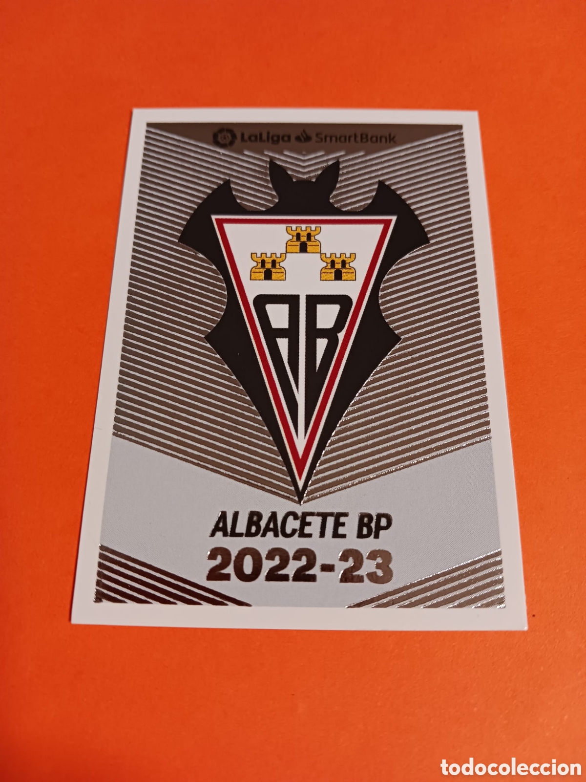 Coleccionismo deportivo: Croml del escudo del Albacete, Num 2 escudos segunda, colecci&oacute;n LaLiga 2022-2023
