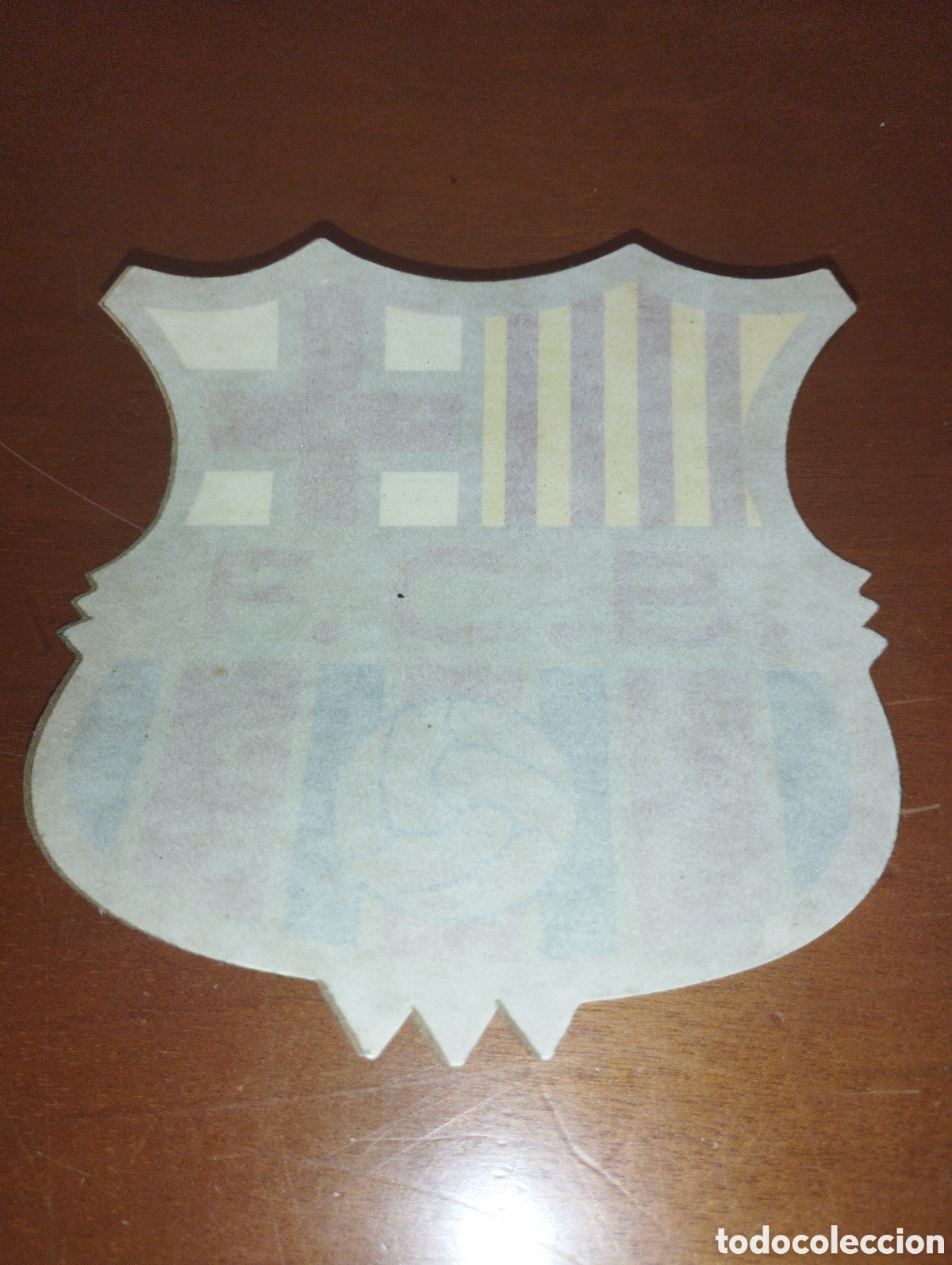 Sammelleidenschaft Sport: Adhesivo del escudo del Barcelona en buen estado