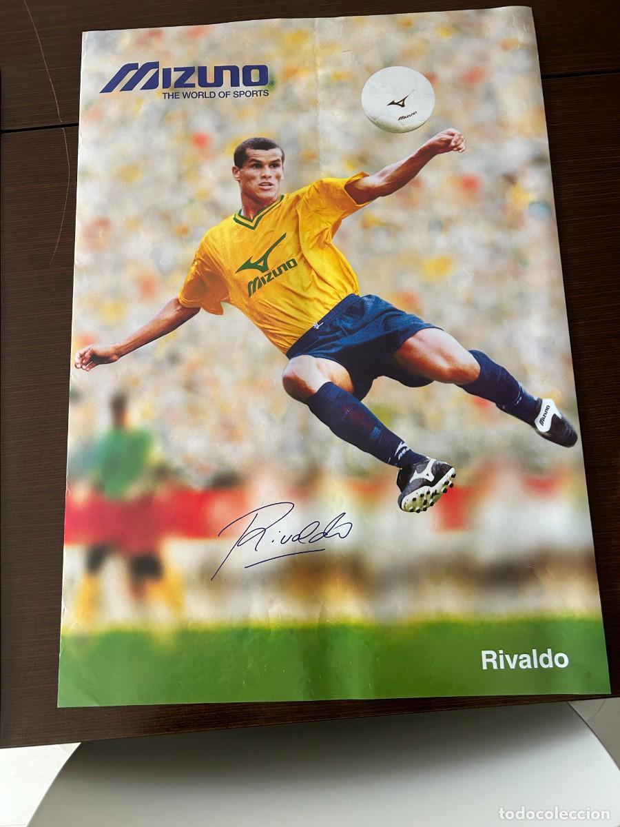 Coleccionismo deportivo: 2 rivaldo con brasil mizuno correcto - Foto 1