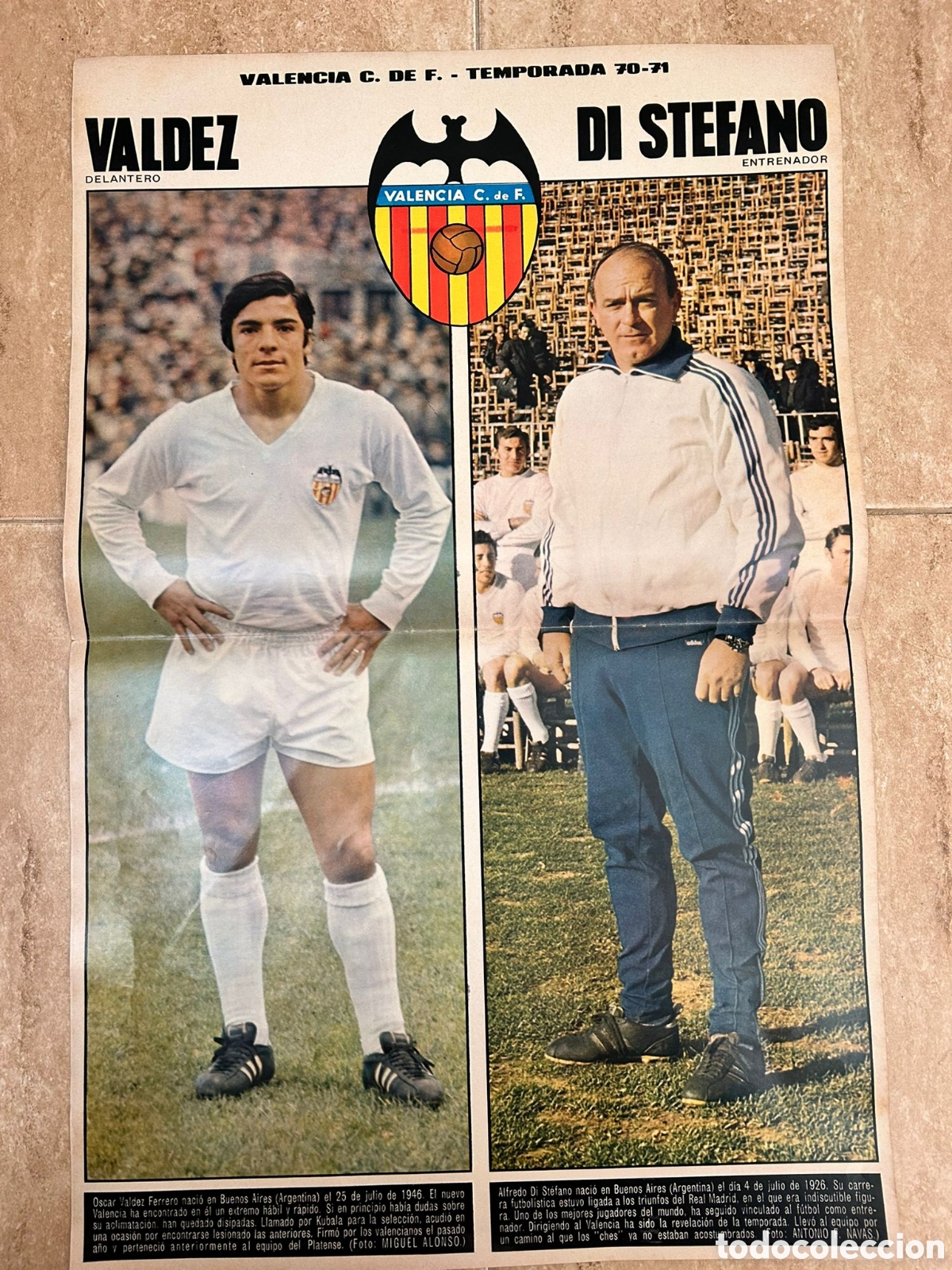 Coleccionismo deportivo: Valencia club de f&uacute;tbol campe&oacute;n liga 1970/71 poster 52x33'50 Valdez y Di Stefano