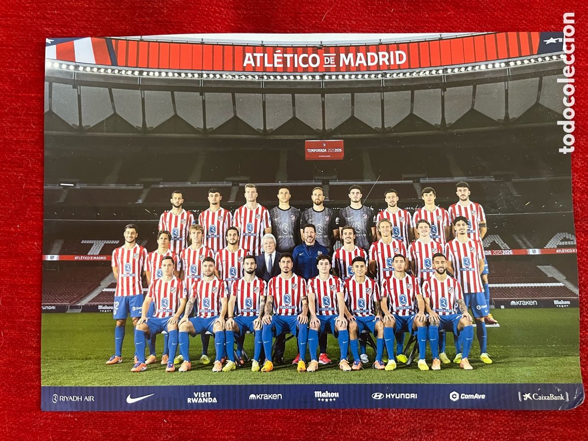 Coleccionismo deportivo: CARTEL POSTER OFICIAL PLANTILLA ATLETICO MADRID TEMPORADA 2025 2026