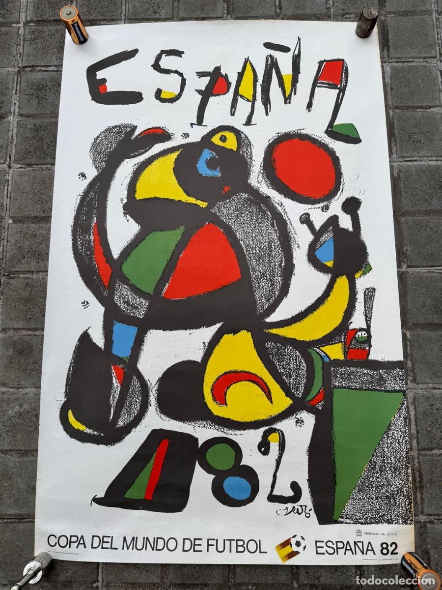 Coleccionismo deportivo: MIR&Oacute; CARTEL LITOGRAF&Iacute;A MUNDIAL DE FUTBOL ESPA&Ntilde;A 82 ORIGINAL 1981 MED.: 60X95 CMS. (G)
