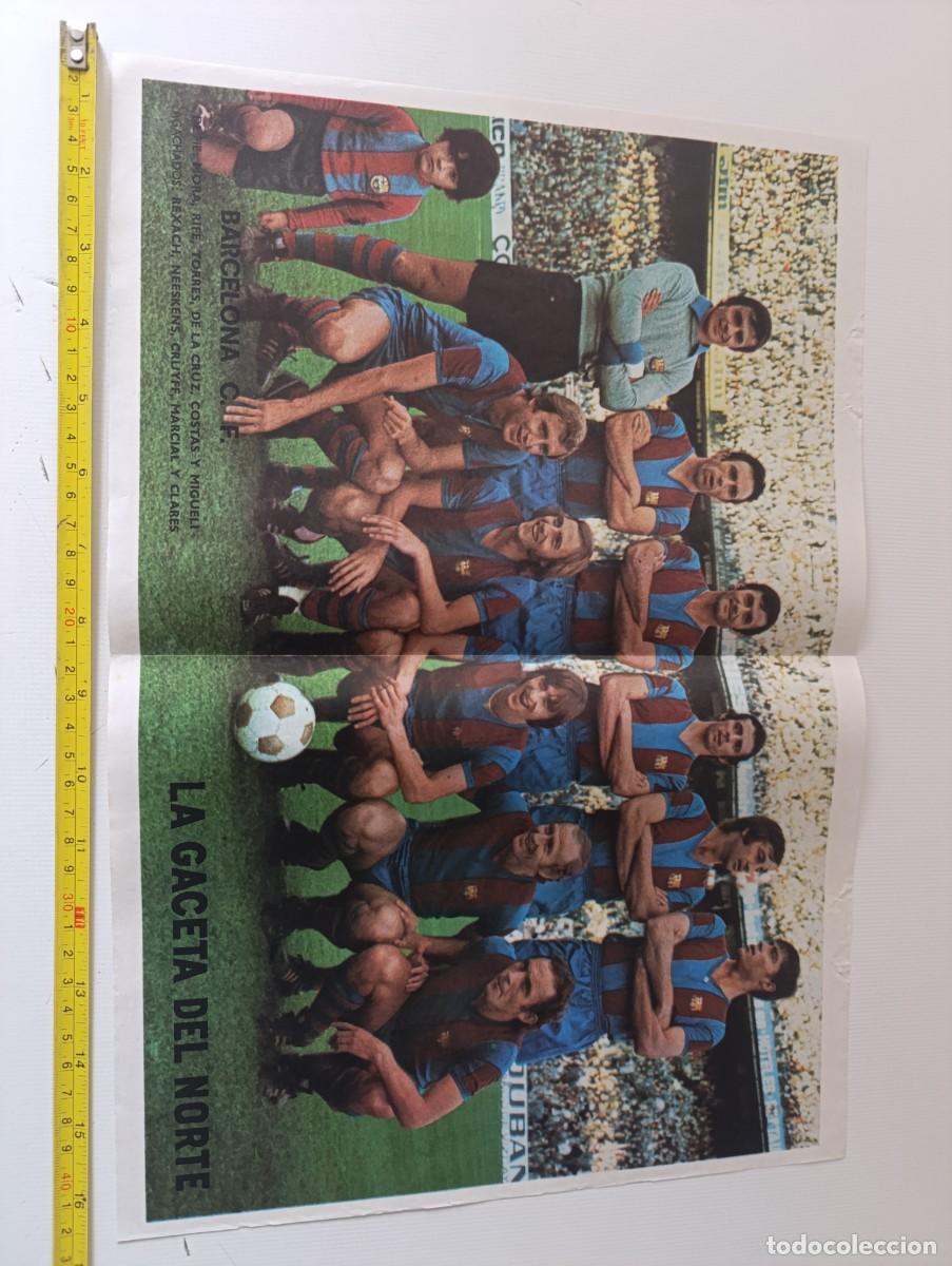 Coleccionismo deportivo: POSTER - ALINEACION BARCELONA - LA GACETA DEL NORTE - A&Ntilde;OS 70 - 42CM X 29CM - ( ARRUGA )