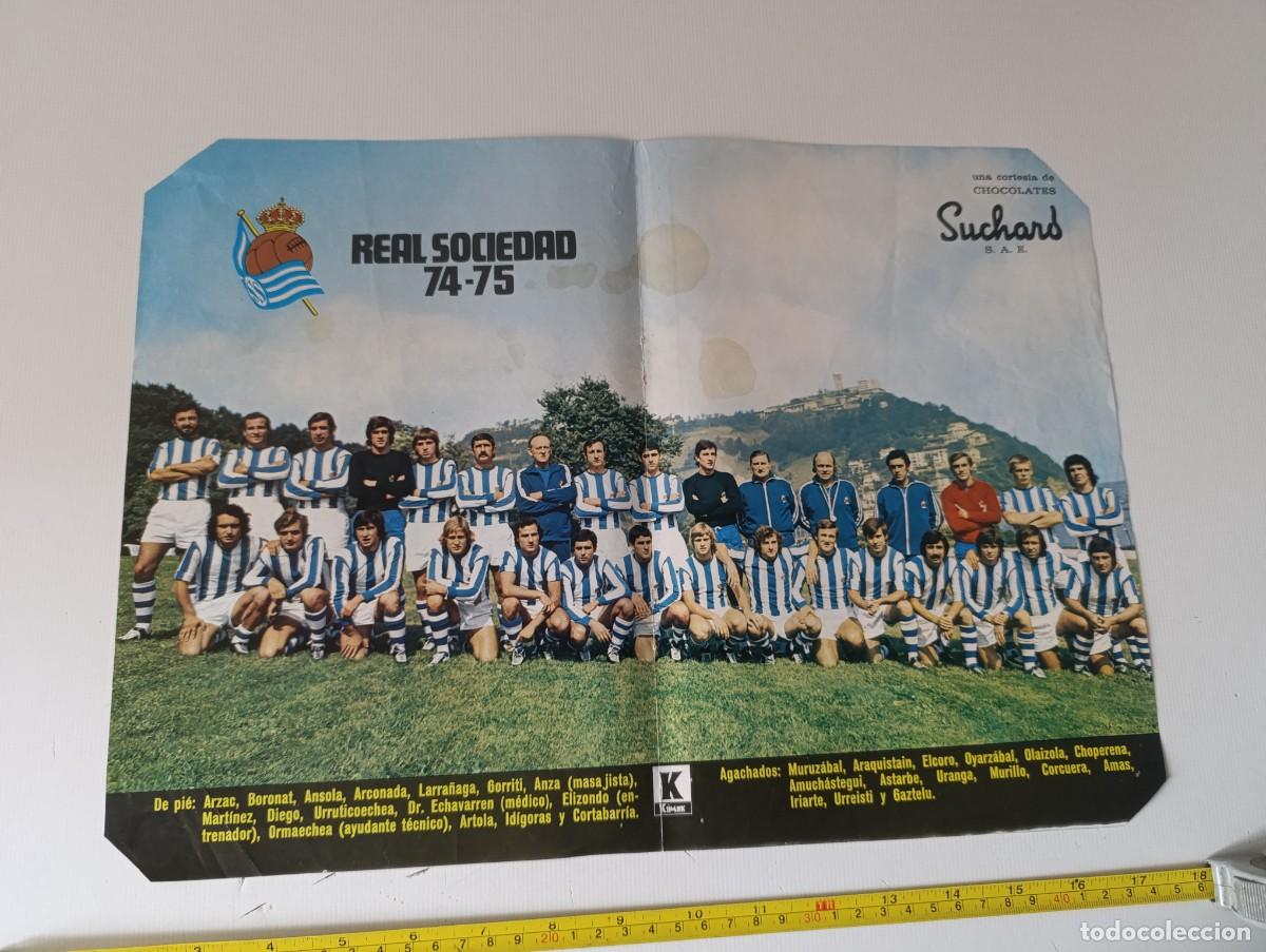 Coleccionismo deportivo: POSTER - ALINEACION REAL SOCIEDAD - SUCHARD - A&Ntilde;OS 70 - 42CM X 29CM - ( ARRUGA )