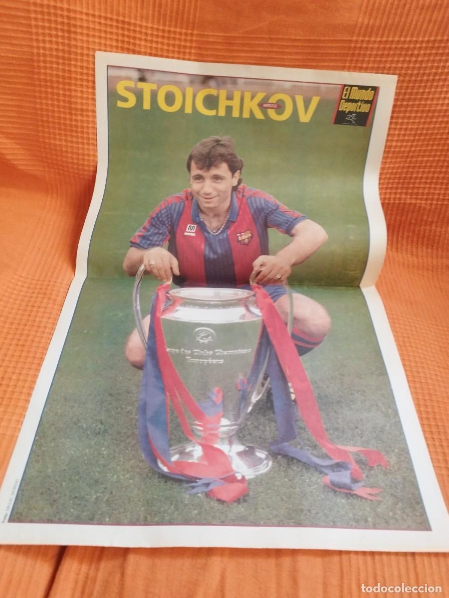 Coleccionismo deportivo: Poster mundo deportivo FC BARCELONA Stoichkov bar&ccedil;a wembley 92
