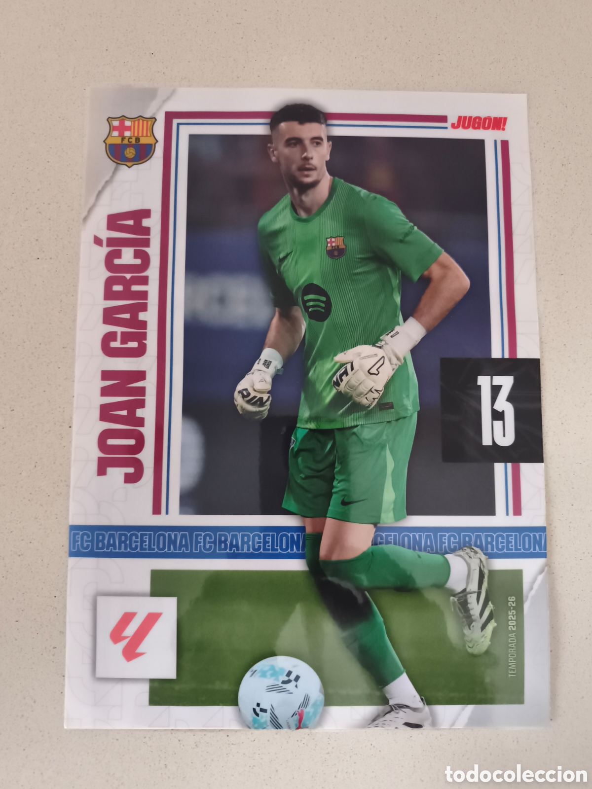 Coleccionismo deportivo: POSTER PLASTIFICADO JOAN GARC&Iacute;A FC BARCELONA 25/26. REVISTA JUG&Oacute;N.