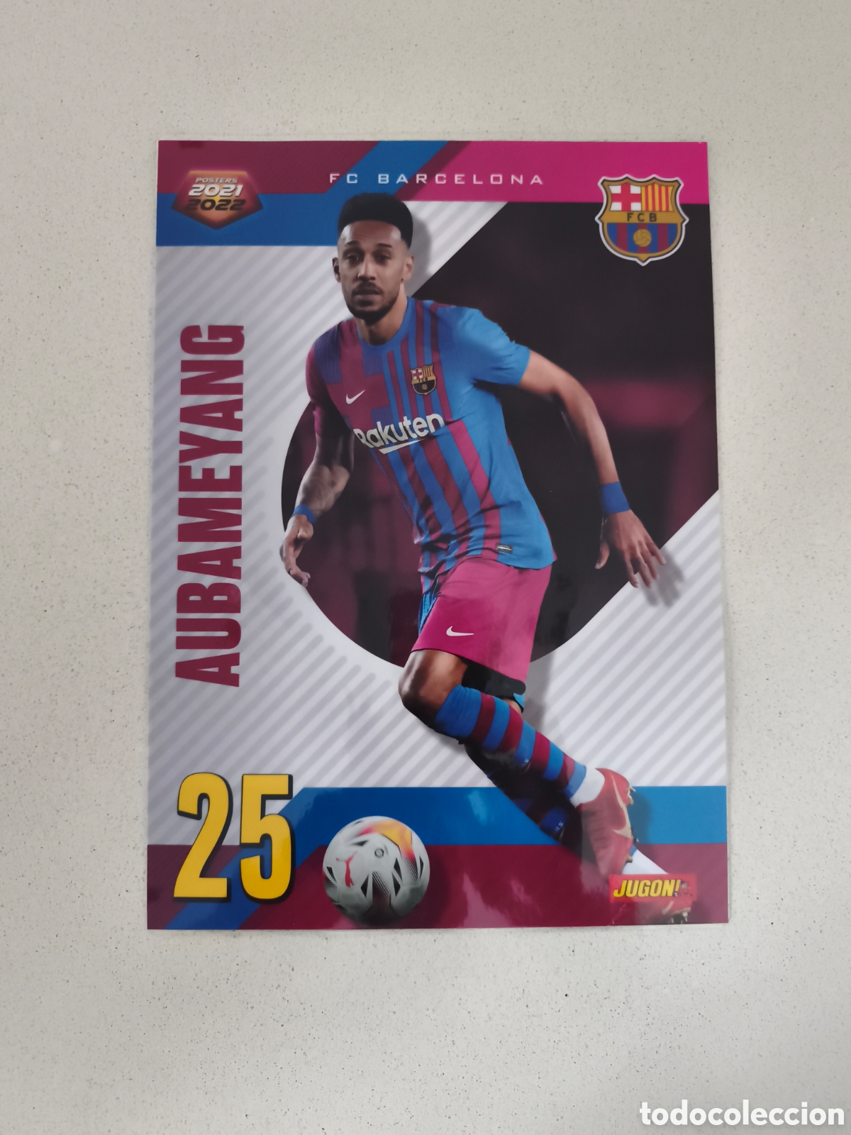 Coleccionismo deportivo: POSTER PLASTIFICADO AUBAMEYANG FC BARCELONA 21/22. REVISTA JUG&Oacute;N.
