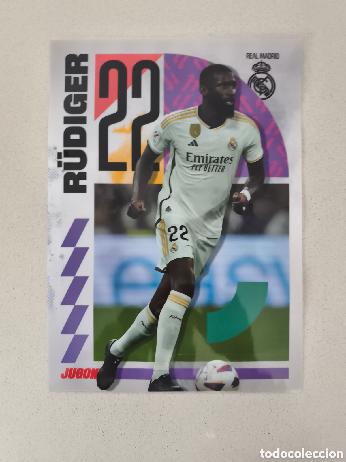 Coleccionismo deportivo: POSTER PLASTIFICADO RUDIGER REAL MADRID 23/24. REVISTA JUG&Oacute;N.