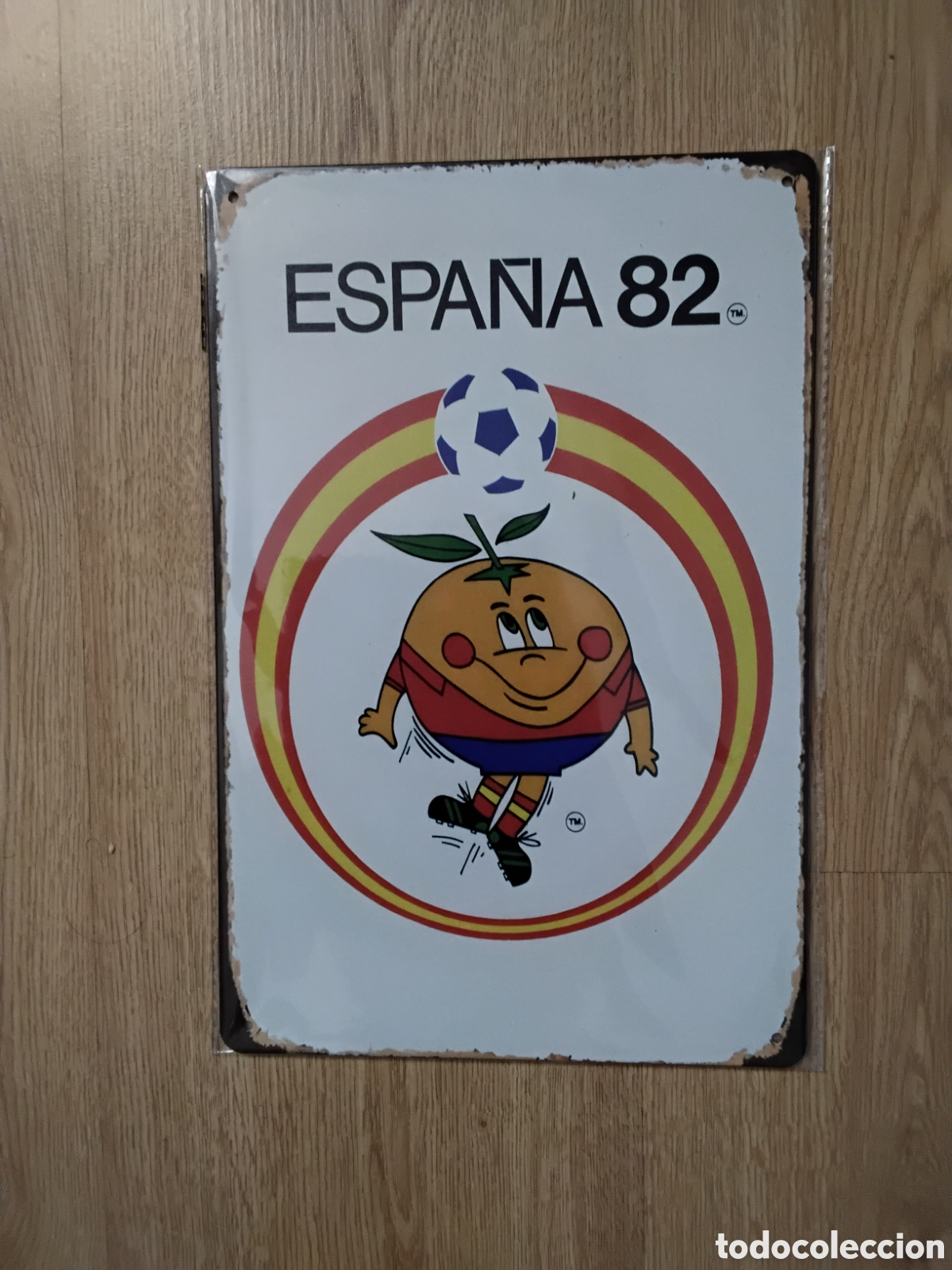 Coleccionismo deportivo: Chapa Espa&ntilde;a Mundial De F&uacute;tbol 82 Naranjito