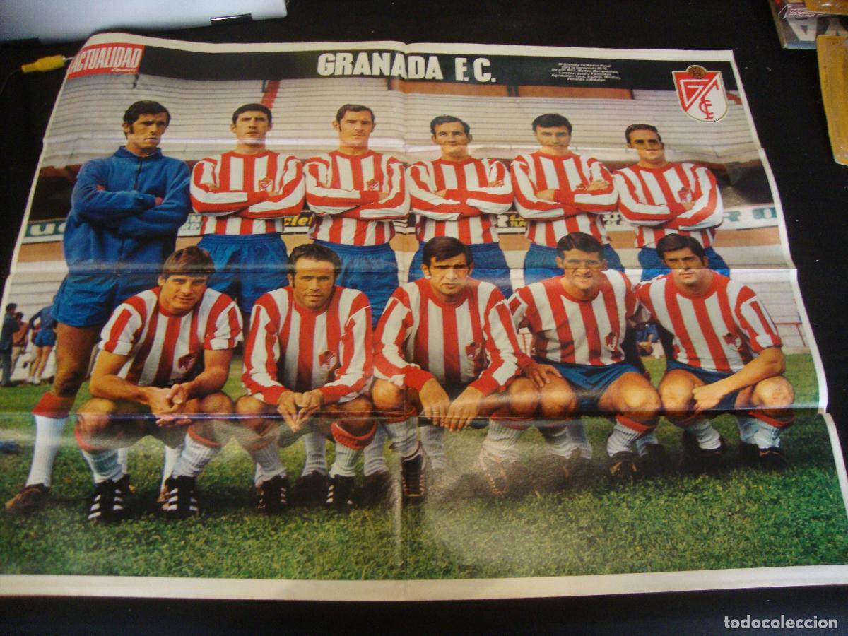 Coleccionismo deportivo: POSTER REVISTA ACTUALIDAD ESPA&Ntilde;OLA GRANADA F C MEDIDAS 67 X 51