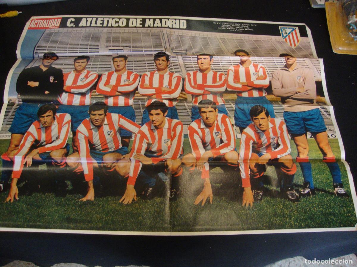 Coleccionismo deportivo: POSTER REVISTA ACTUALIDAD ESPA&Ntilde;OLA CLUB ATLETICO DE MADRID MEDIDAS 67 X 51