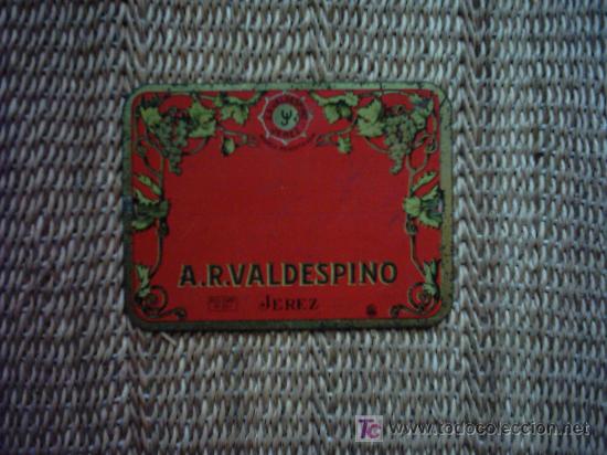 Affiches: ANTIGUA CHAPA LITOGRAFIADA DE JEREZ A.R. VALDESPINO. 12 x 8 cm. REGISTRO EMB. N. 217