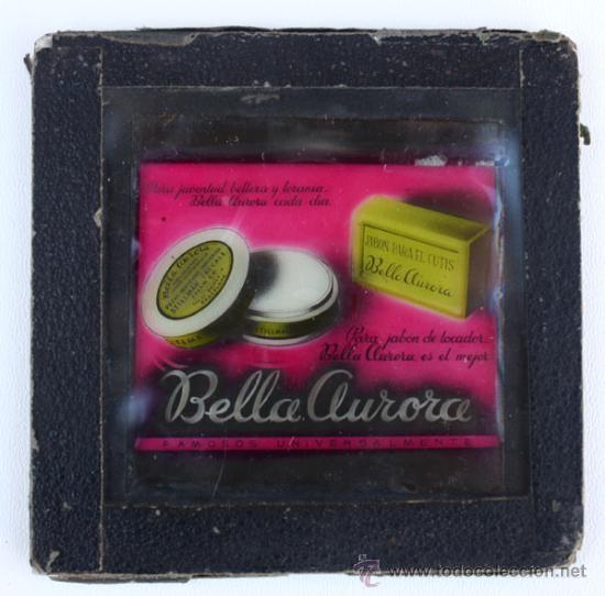 Posters: ANTIGUO CRISTAL PUBLICITARIO PARA LOS ANTIGUOS CINES - PUBLICIDAD DE JABONES BELLA AURORA  - MUY BON