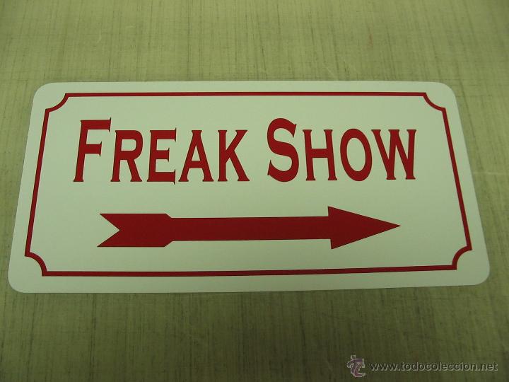 Posters: Cartel metalico Freak show nuevo 30X15 cent&iacute;metros decoracion casa bar pub freaks