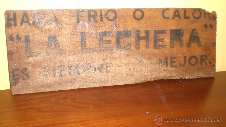 Affiches: CARTEL DE LA LECHERA. EN MADERA. PARTE DE UNA CAJA DE ENVASES. A&Ntilde;OS 40. 45X18 CMS