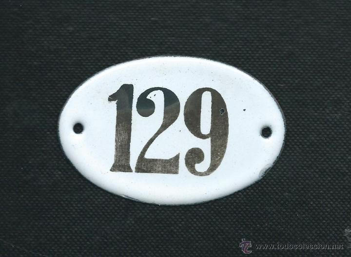 Affiches: Placa con numero esmaltado.