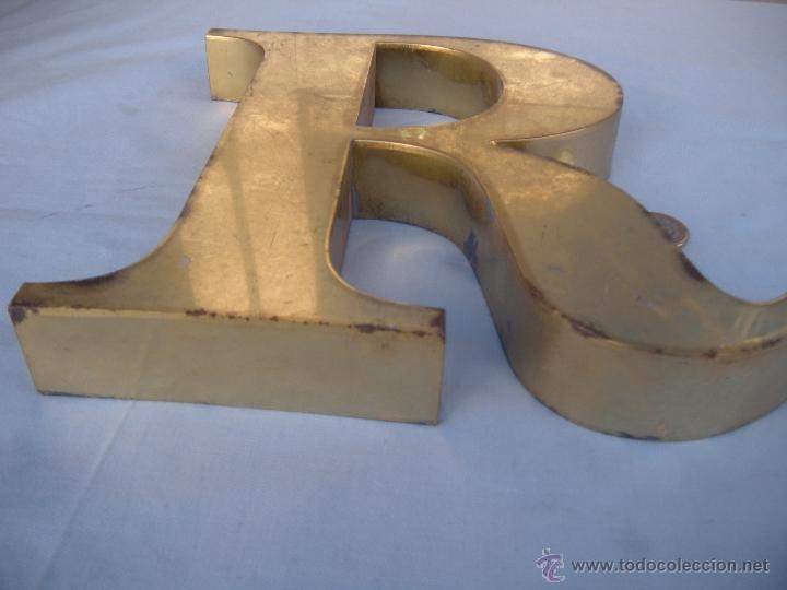 Carteles: LETRA R MET&Aacute;LICA - Foto 4