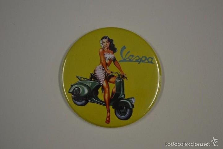 Affiches: PACK DE 5 IMANES DE 75MM DE DI&Aacute;METRO DE VESPA