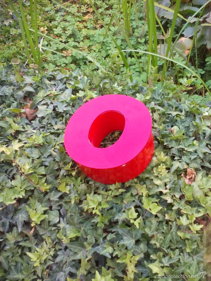 Posters: Letra 'o' o 0 de Rotulo comercial. Bonita pieza de tipograf&iacute;a para decoraci&oacute;n. Mide 19,4 x 19,4 x8cm