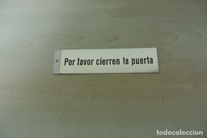 Posters: CARTEL INDICADOR ,POR FAVOR CIERREN LA PUERTA