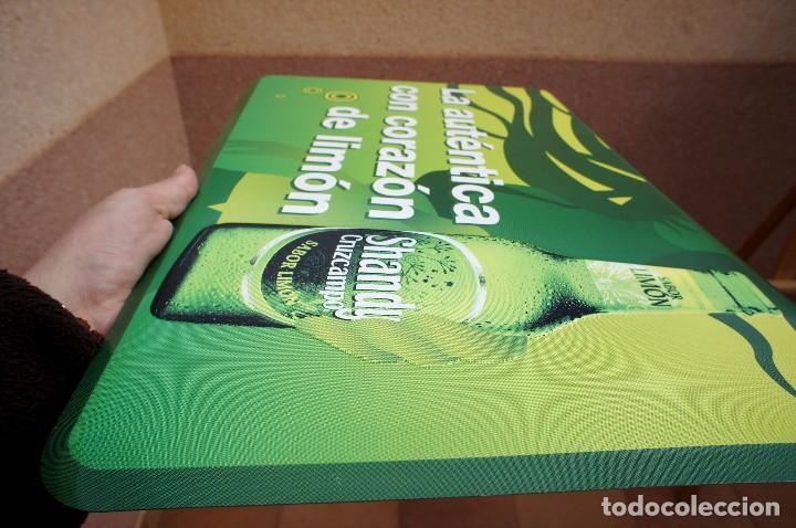 Carteles: Chapa Shandy Cruzcampo - Foto 2