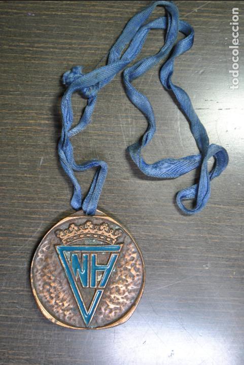 Posters: Medalla Centro nataci&oacute;n Helios - 50&ordm; Aniverdario Baloncesto 1934 - 1984