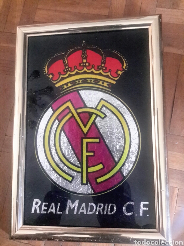 Carteles: Escudo  del Real Madrid  en pan de oro - Foto 1