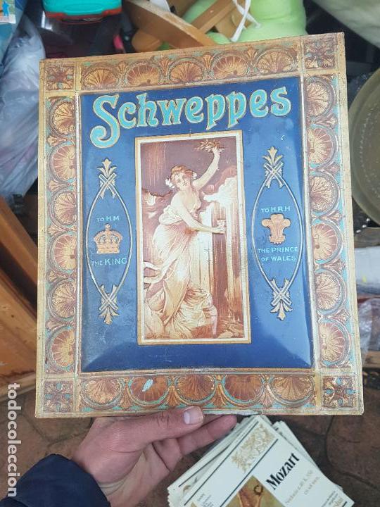 Affiches: BONITO CARTEL DE CHAPA DE LA MARCA SCHEWEPPS.