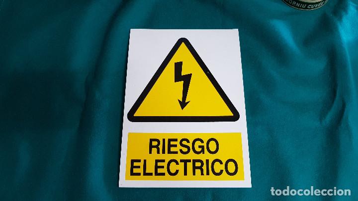 Carteles: CARTEL RIESGO ELECTRICO - Foto 1