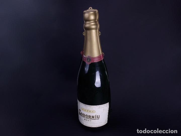 Carteles: DISPLAY PLASTICO GRAN FORMATO, CODORNIU. A - Foto 1