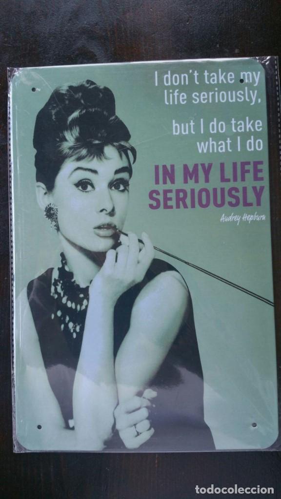 Carteles: CHAPA CARTEL AUDREY HEPBURN - Foto 1