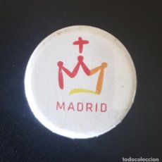 Carteles: CHAPA JORNADA MUNDIAL DE LA JUVENTUD MADRID 2011. IGLESIA. RELIGIÓN.. Lote 132008558