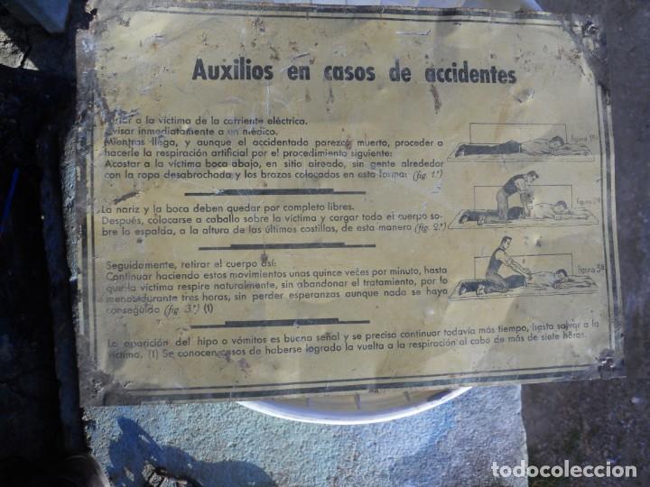 Plakate: chapa de primeros auxilios