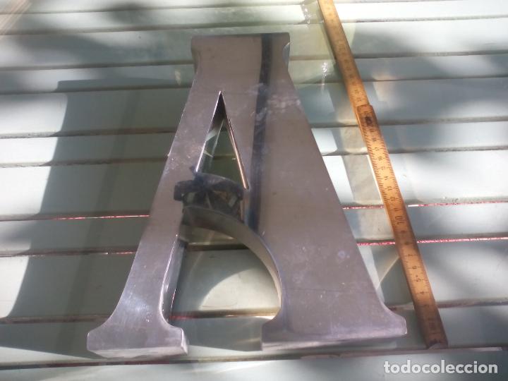 Plakate: ESPLENDIDA LETRA A DE ROTULO COMERCIAL. BONITA PIEZA DE TIPOGRAF&Iacute;A PARA DECORACI&Oacute;N. 25 CM